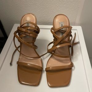 Wrap up stilettos light brown